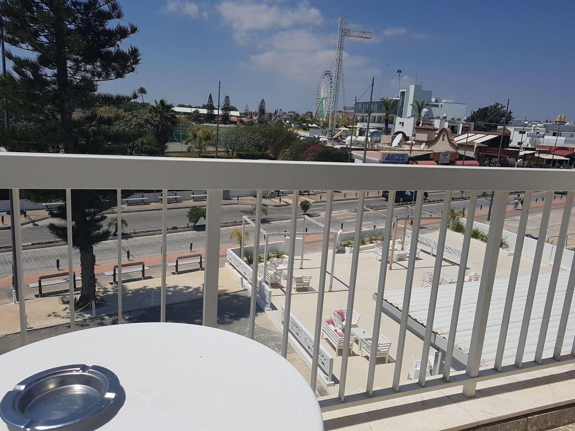 L'eros Hotel Ajia Napa